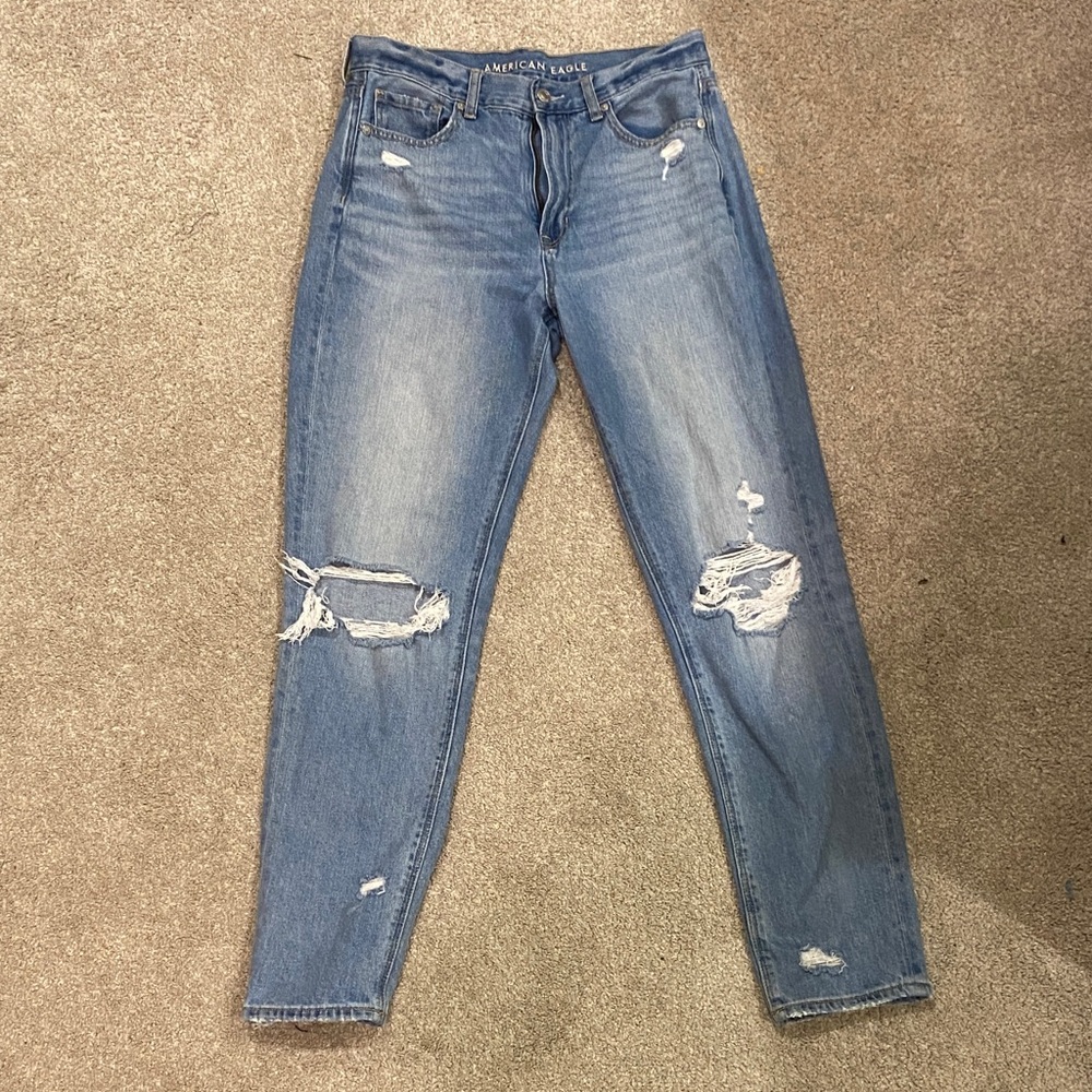 American Eagle Outfitters Women's Light Blue Ripped Skinny Jeans (long) size 6